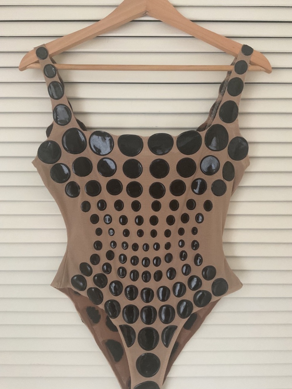Ema Savahl Ender Bubbles Tan Black One Piece Large - Picture 7 of 12